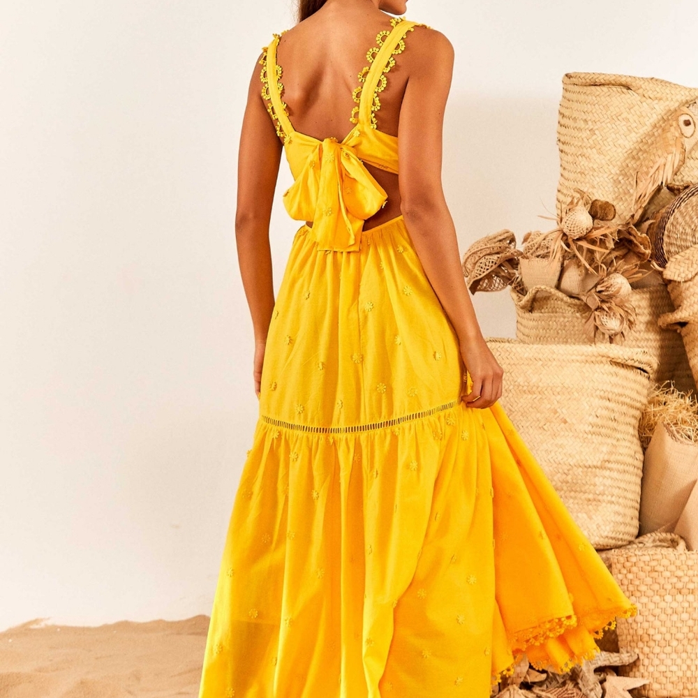 FARM RIO Yellow 3D Flowers Midi Dress Size L BNWT NO LOW balling!!!